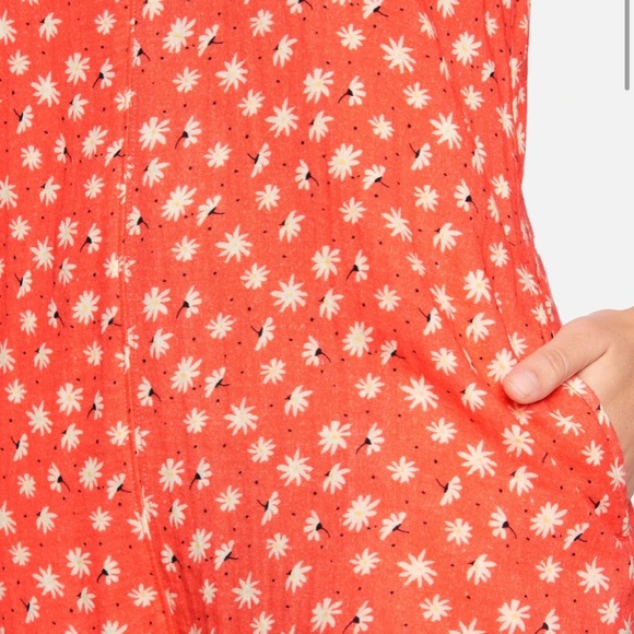 Hurley’s Naturals Tie Strap Romper Medium - Picture 5 of 6